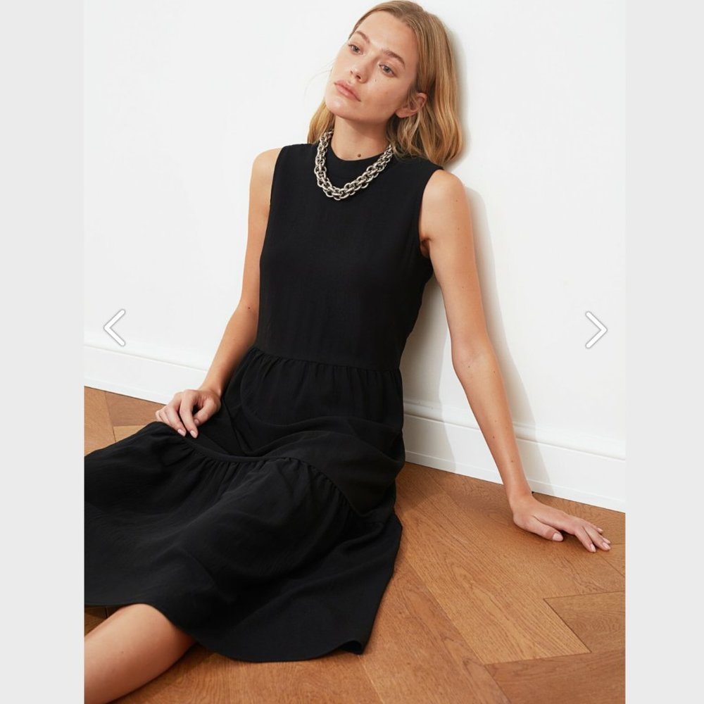 Organic Cotton Black Wide Cut Maxi Dress - Picture 2 of 9